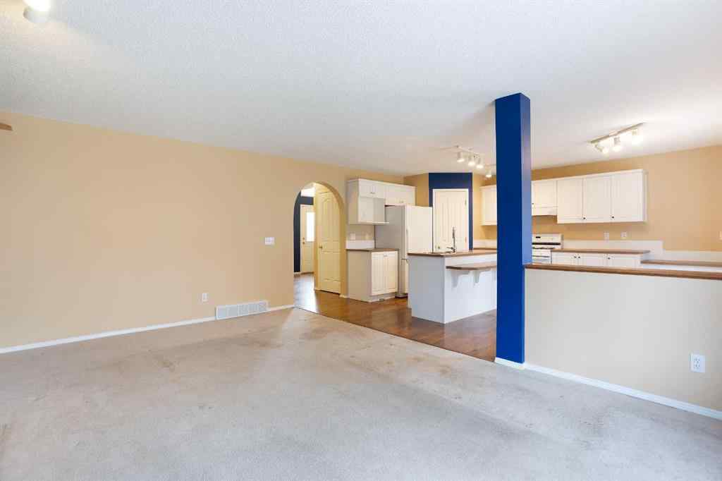 MLS® A2267356 - 29 Spring Crescent SW in Springbank Hill Calgary, Residential