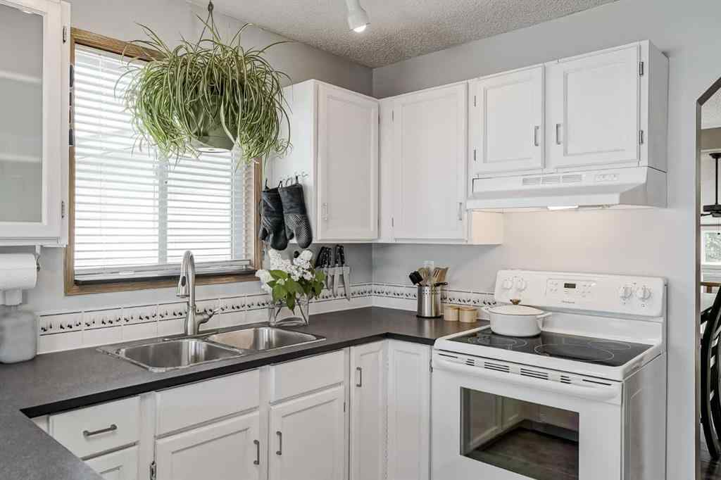 MLS® A2267361 - 47 Harvest Glen Rise NE in Harvest Hills Calgary, Residential