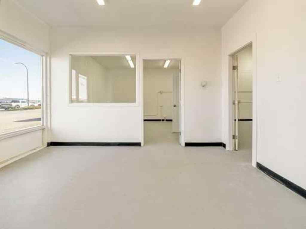 MLS® A2267363 - 3608 14 Avenue N in Churchill Industrial Park Lethbridge, Commercial