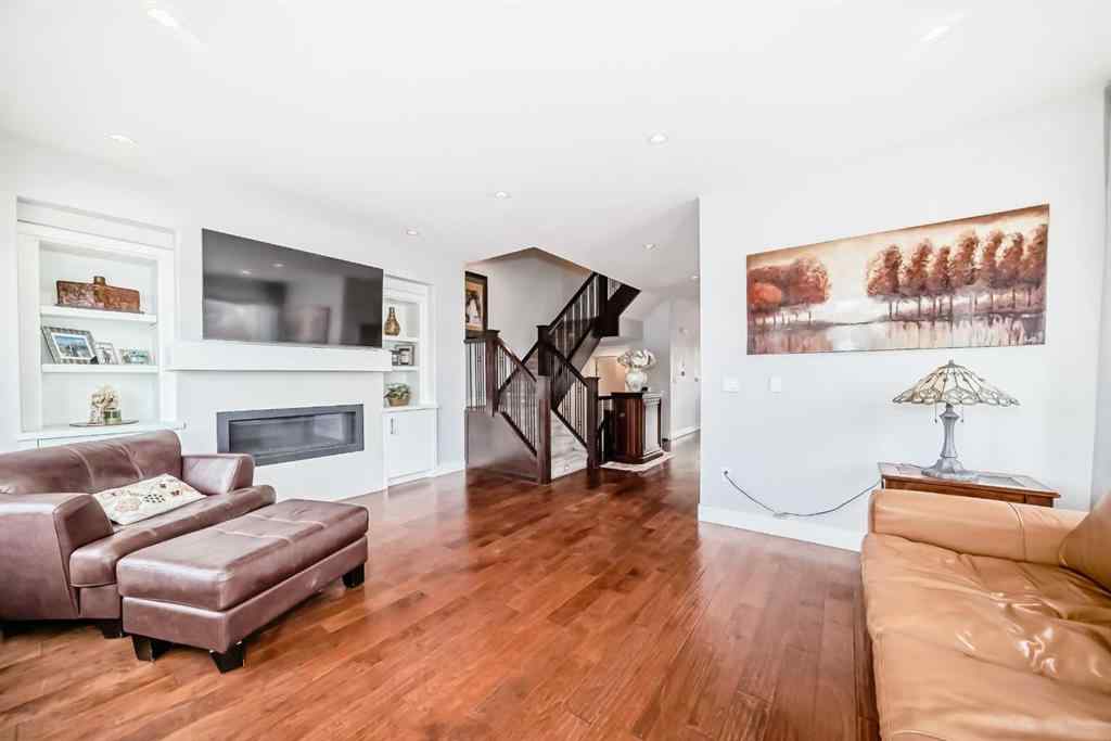 MLS® A2267367 - 4640 15 Avenue NW in Montgomery Calgary, Residential