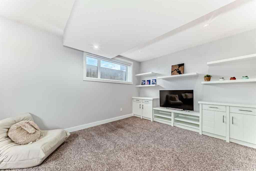 MLS® A2267367 - 4640 15 Avenue NW in Montgomery Calgary, Residential