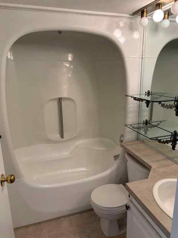 MLS® A2267372 - Unit #15 821 3 Avenue SW in Downtown Commercial Core Calgary, Residential