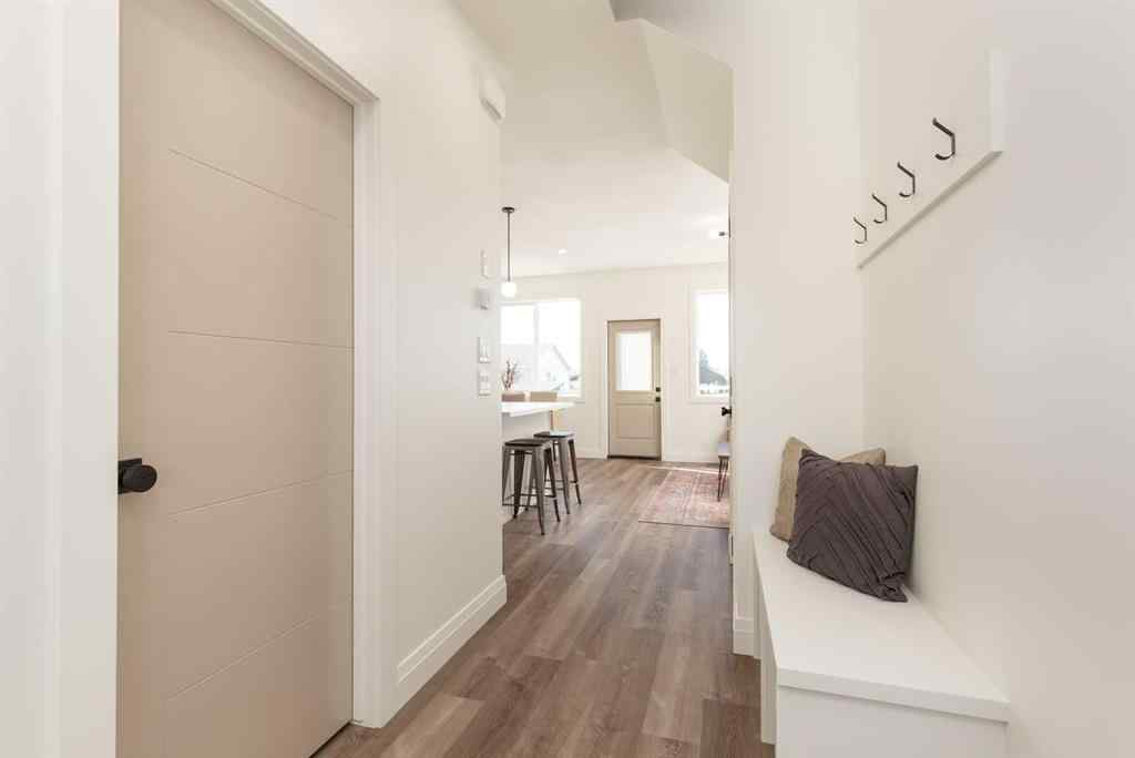 MLS® A2267373 - 304 S 50 W   in NONE Raymond, Residential