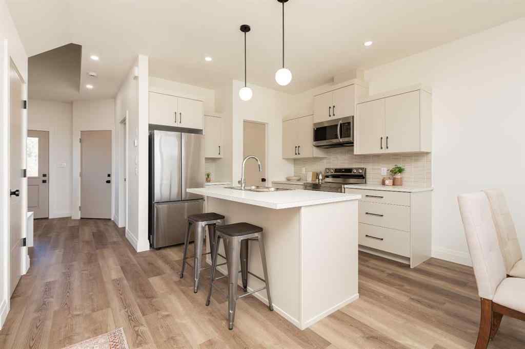 MLS® A2267373 - 304 S 50 W   in NONE Raymond, Residential