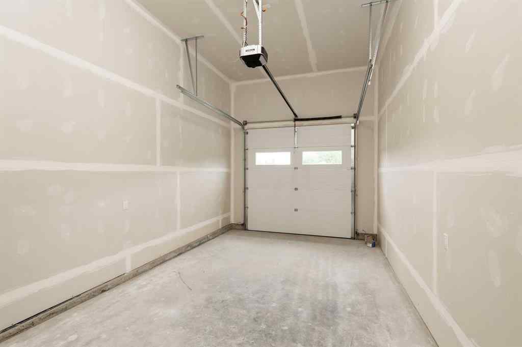 MLS® A2267373 - 304 S 50 W   in NONE Raymond, Residential