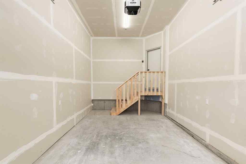 MLS® A2267373 - 304 S 50 W   in NONE Raymond, Residential