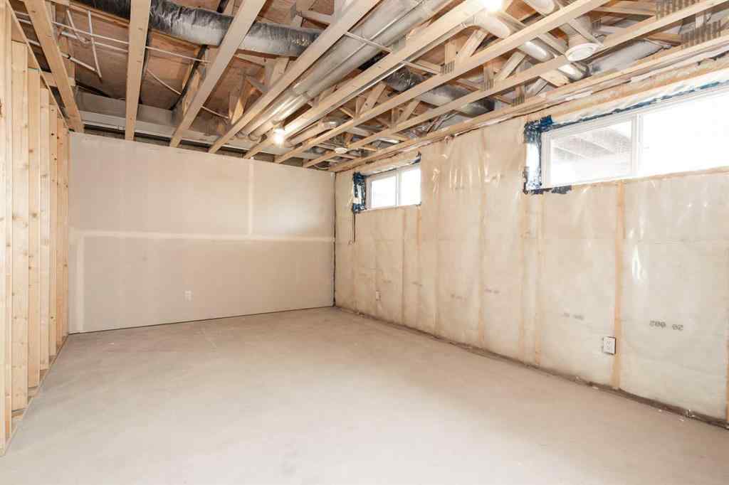 MLS® A2267373 - 304 S 50 W   in NONE Raymond, Residential