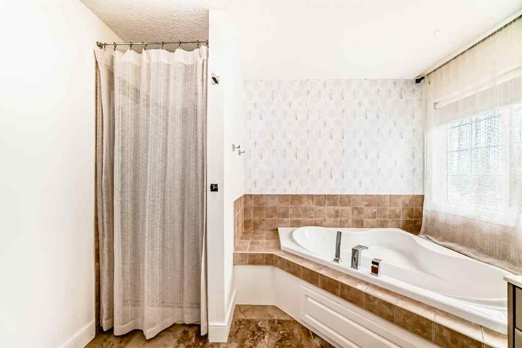 MLS® A2267374 - 2 Tuscany Estates Crescent NW in Tuscany Calgary, Residential