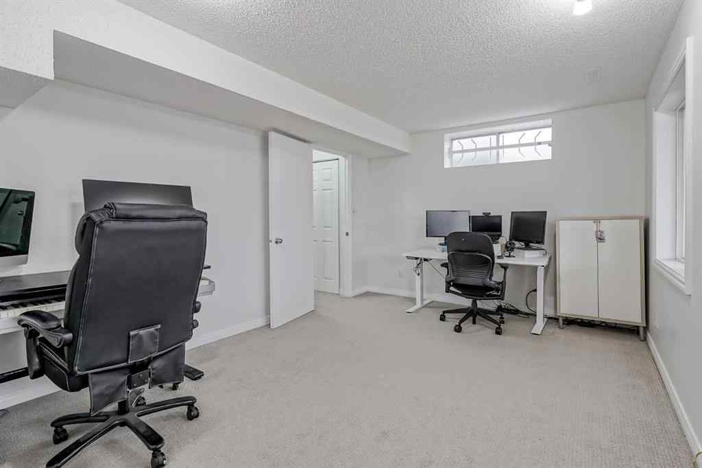 MLS® A2267376 - 4 Bridleridge Circle SW in Bridlewood Calgary, Residential