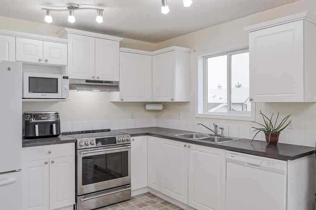 MLS® A2267376 - 4 Bridleridge Circle SW in Bridlewood Calgary, Residential