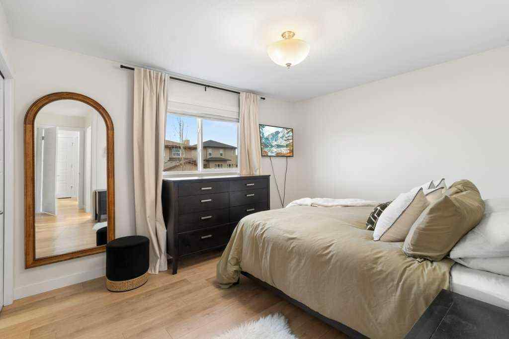 MLS® A2267377 - 14 Village Crescent  in Vanier East Red Deer, Residential