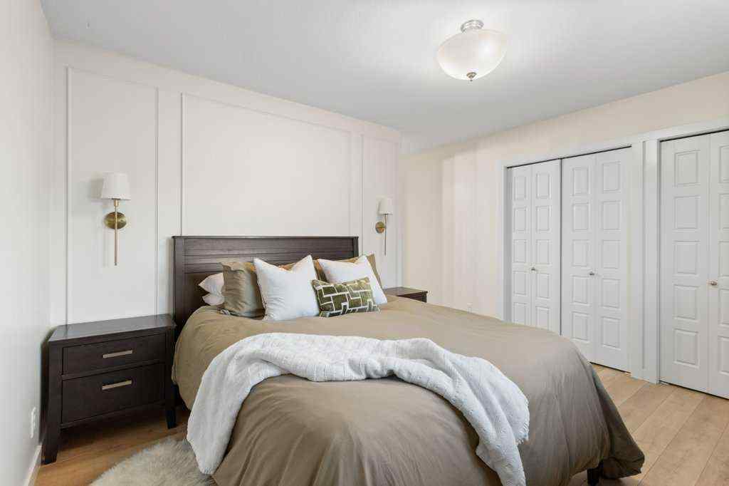 MLS® A2267377 - 14 Village Crescent  in Vanier East Red Deer, Residential