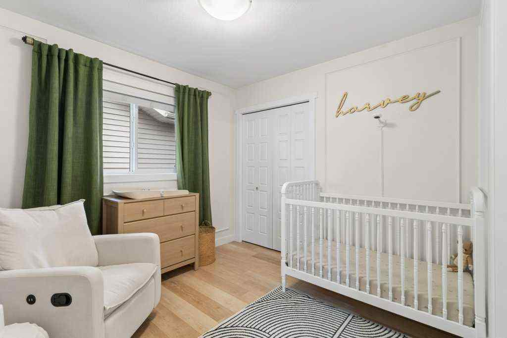 MLS® A2267377 - 14 Village Crescent  in Vanier East Red Deer, Residential