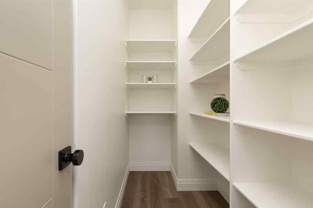 MLS® A2267378 - 306 S 50 W   in NONE Raymond, Residential