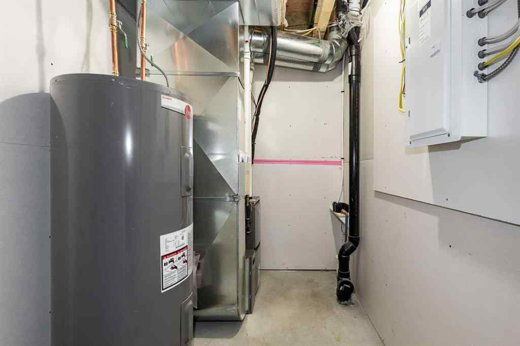 MLS® A2267378 - 306 S 50 W   in NONE Raymond, Residential