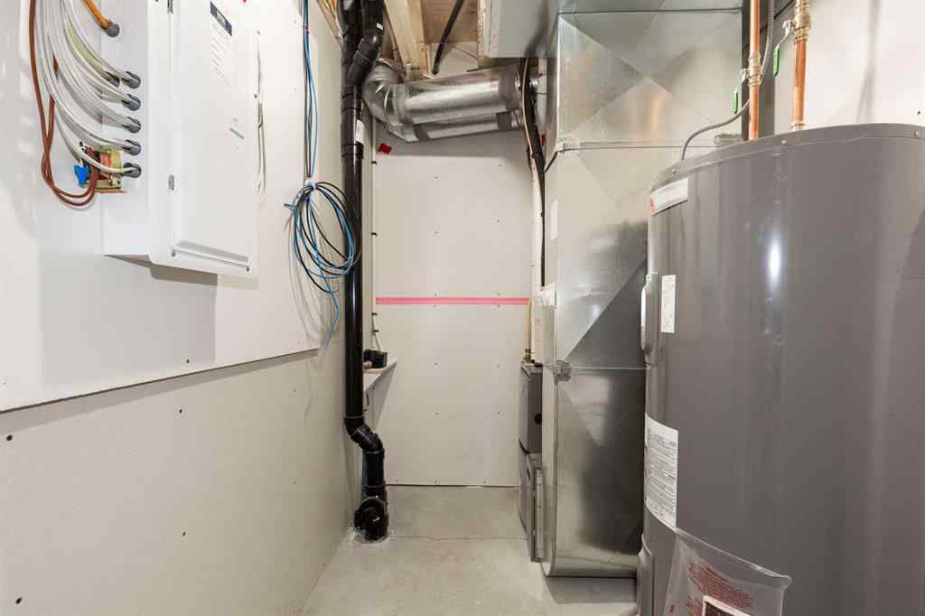 MLS® A2267379 - 308 S 50 W   in NONE Raymond, Residential