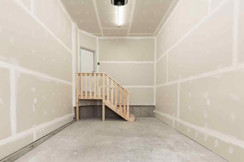 MLS® A2267381 - 310 S 50 W   in NONE Raymond, Residential