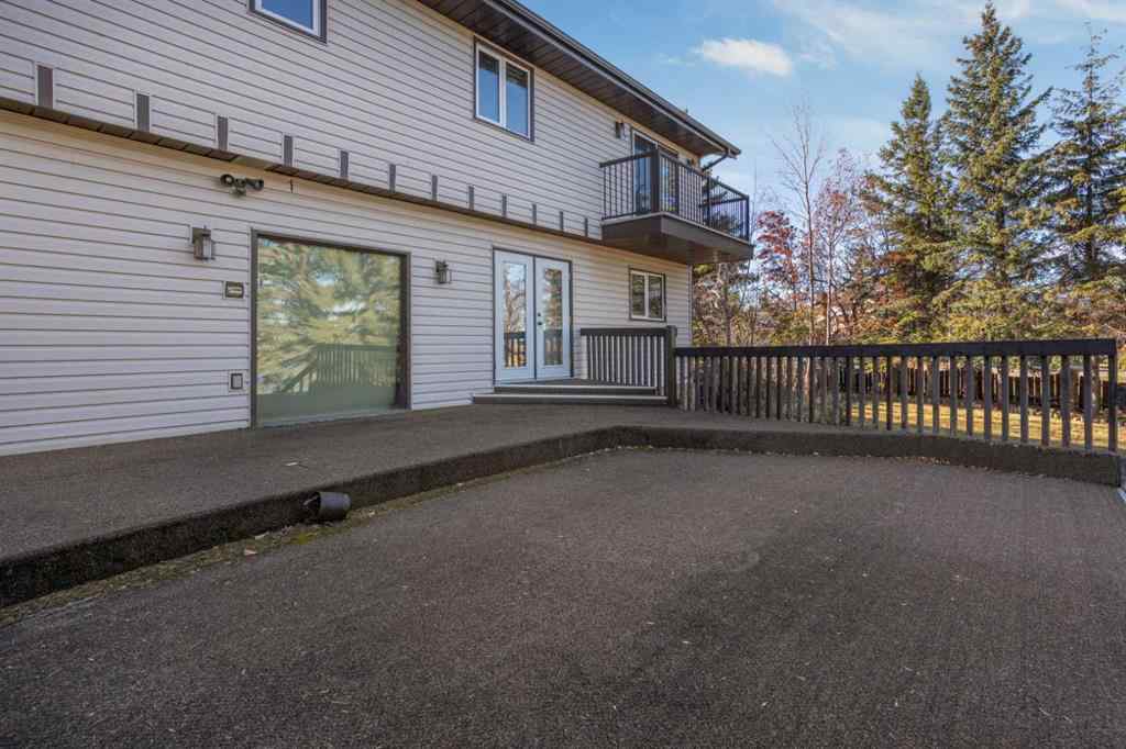 MLS® A2267386 - 4211 69 Street  in Duggan Park Camrose, Residential