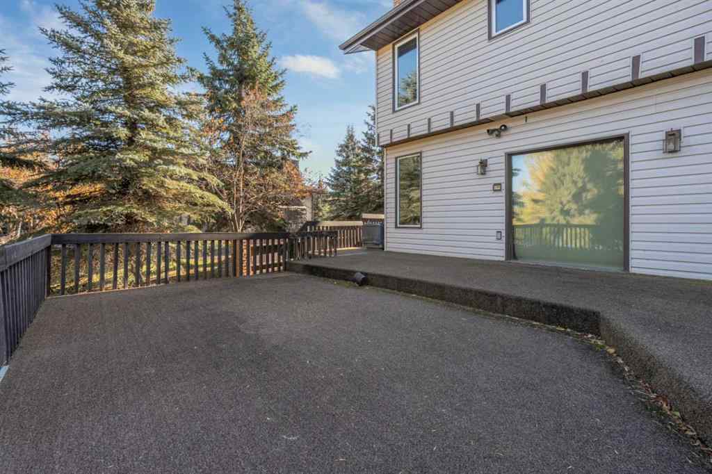 MLS® A2267386 - 4211 69 Street  in Duggan Park Camrose, Residential