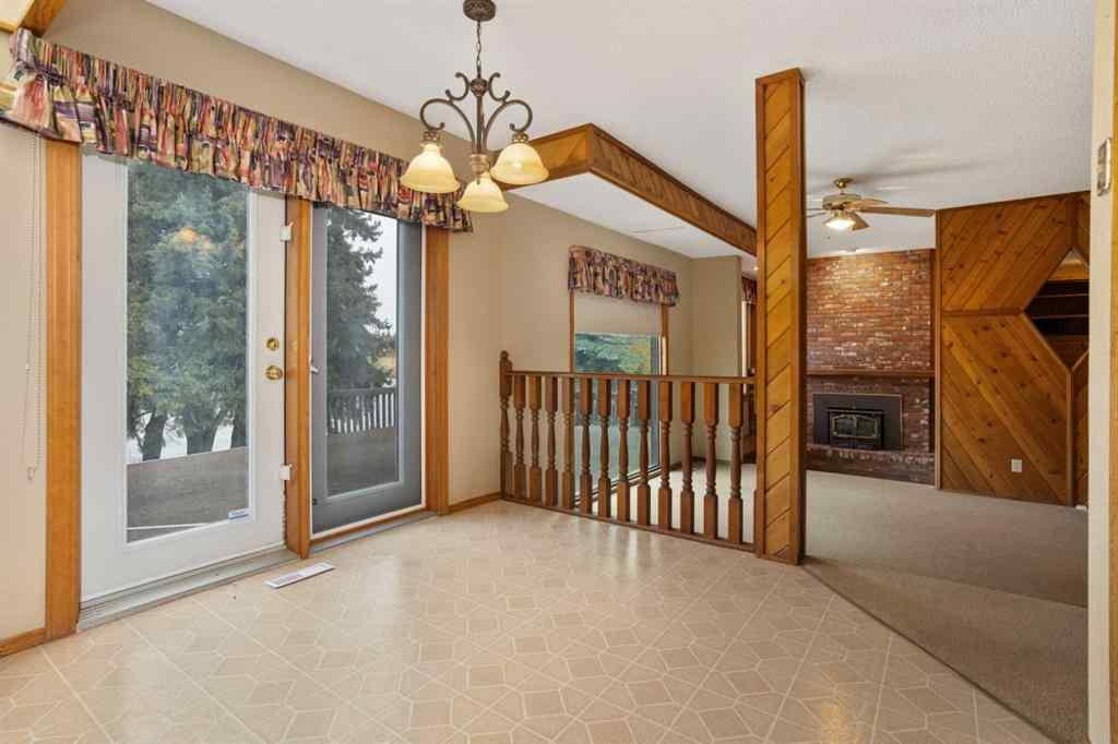 MLS® A2267386 - 4211 69 Street  in Duggan Park Camrose, Residential