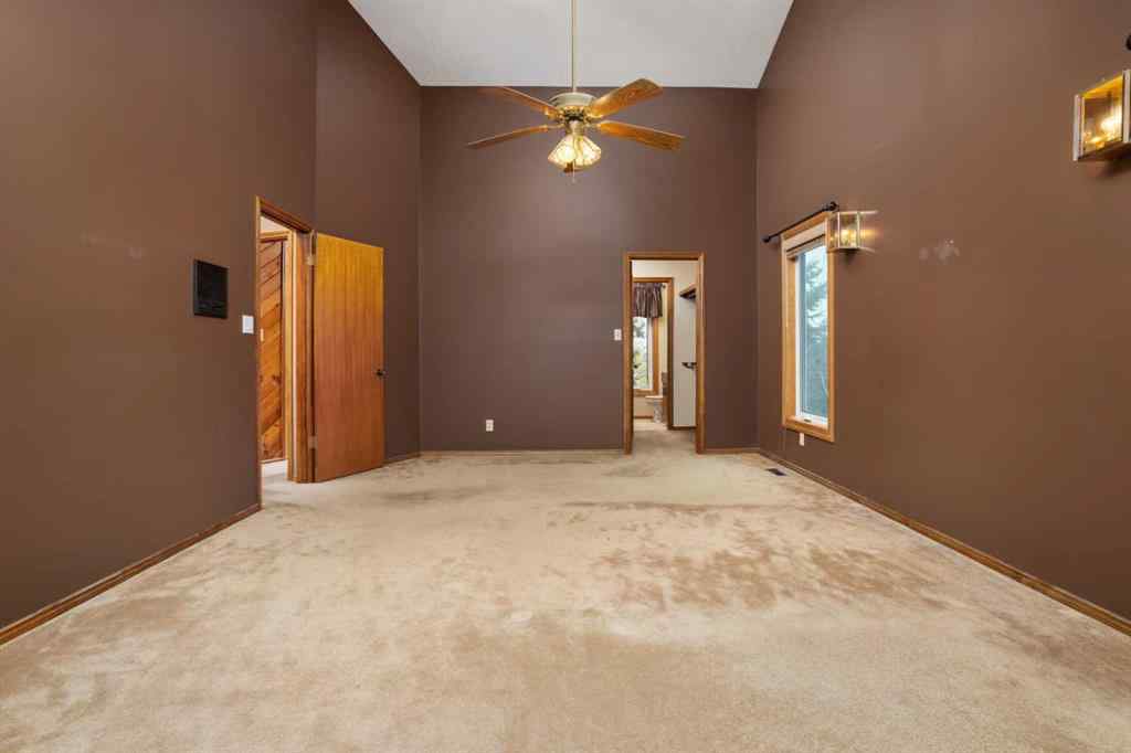 MLS® A2267386 - 4211 69 Street  in Duggan Park Camrose, Residential