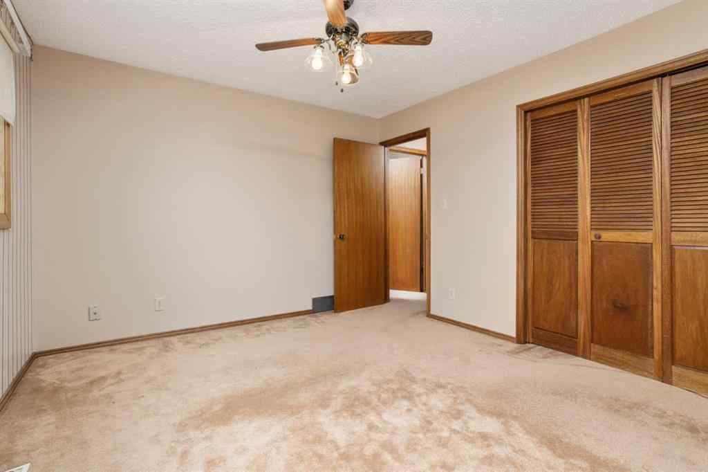 MLS® A2267386 - 4211 69 Street  in Duggan Park Camrose, Residential