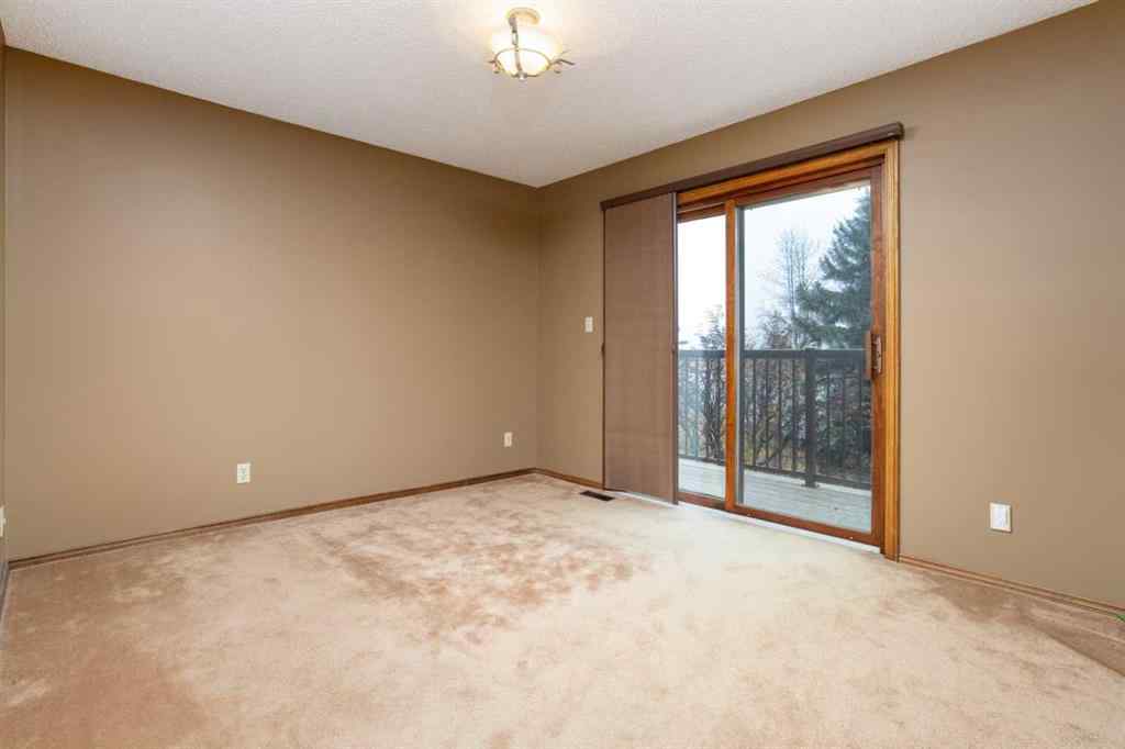 MLS® A2267386 - 4211 69 Street  in Duggan Park Camrose, Residential