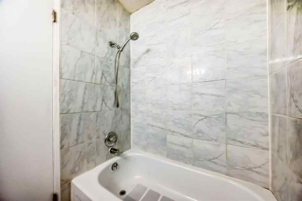 MLS® A2267387 - 120 Pennsylvania Road SE in Penbrooke Meadows Calgary, Residential