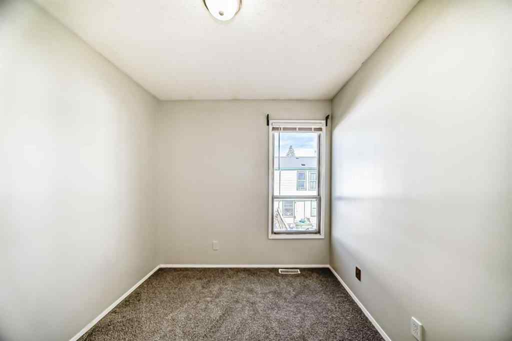 MLS® A2267387 - 120 Pennsylvania Road SE in Penbrooke Meadows Calgary, Residential