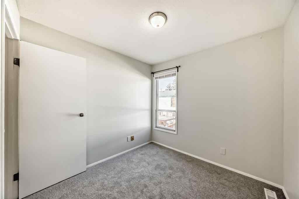 MLS® A2267387 - 120 Pennsylvania Road SE in Penbrooke Meadows Calgary, Residential