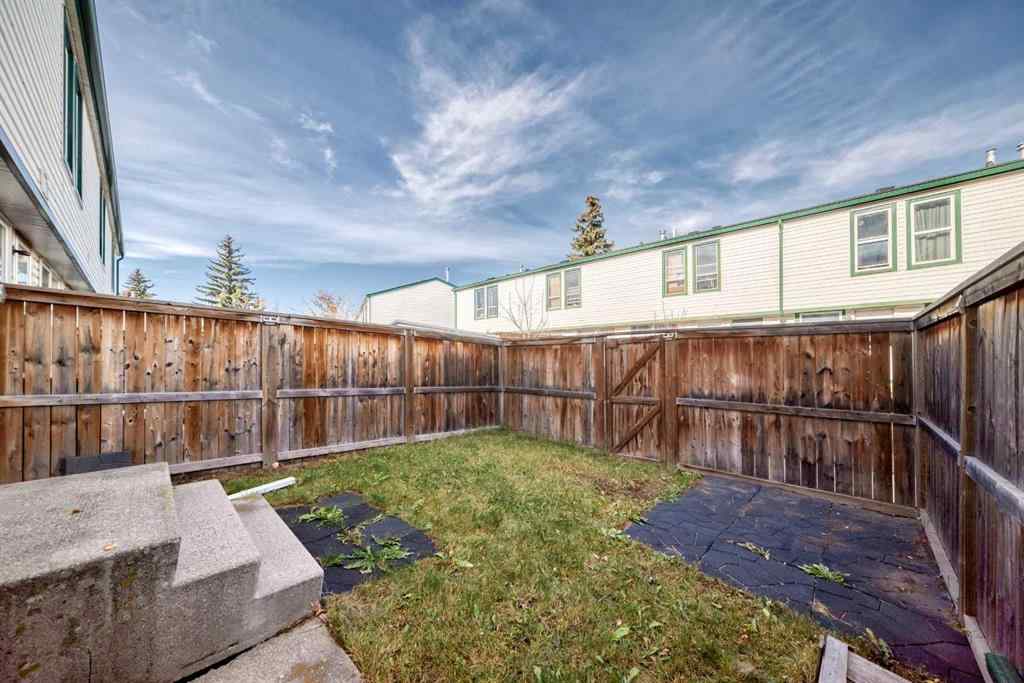 MLS® A2267387 - 120 Pennsylvania Road SE in Penbrooke Meadows Calgary, Residential