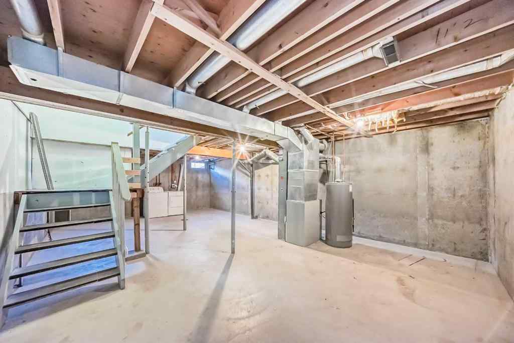 MLS® A2267387 - 120 Pennsylvania Road SE in Penbrooke Meadows Calgary, Residential