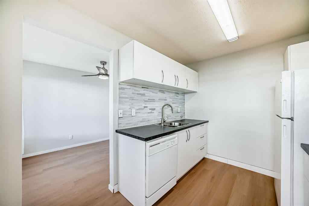 MLS® A2267387 - 120 Pennsylvania Road SE in Penbrooke Meadows Calgary, Residential