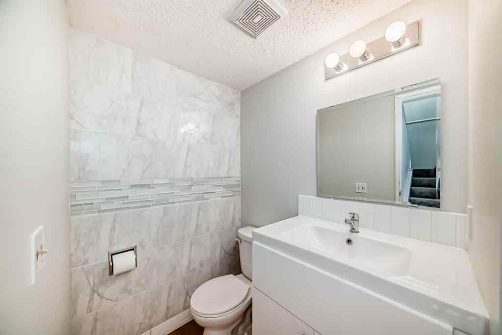 MLS® A2267387 - 120 Pennsylvania Road SE in Penbrooke Meadows Calgary, Residential