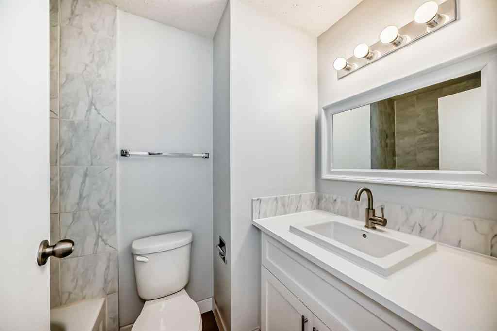 MLS® A2267387 - 120 Pennsylvania Road SE in Penbrooke Meadows Calgary, Residential