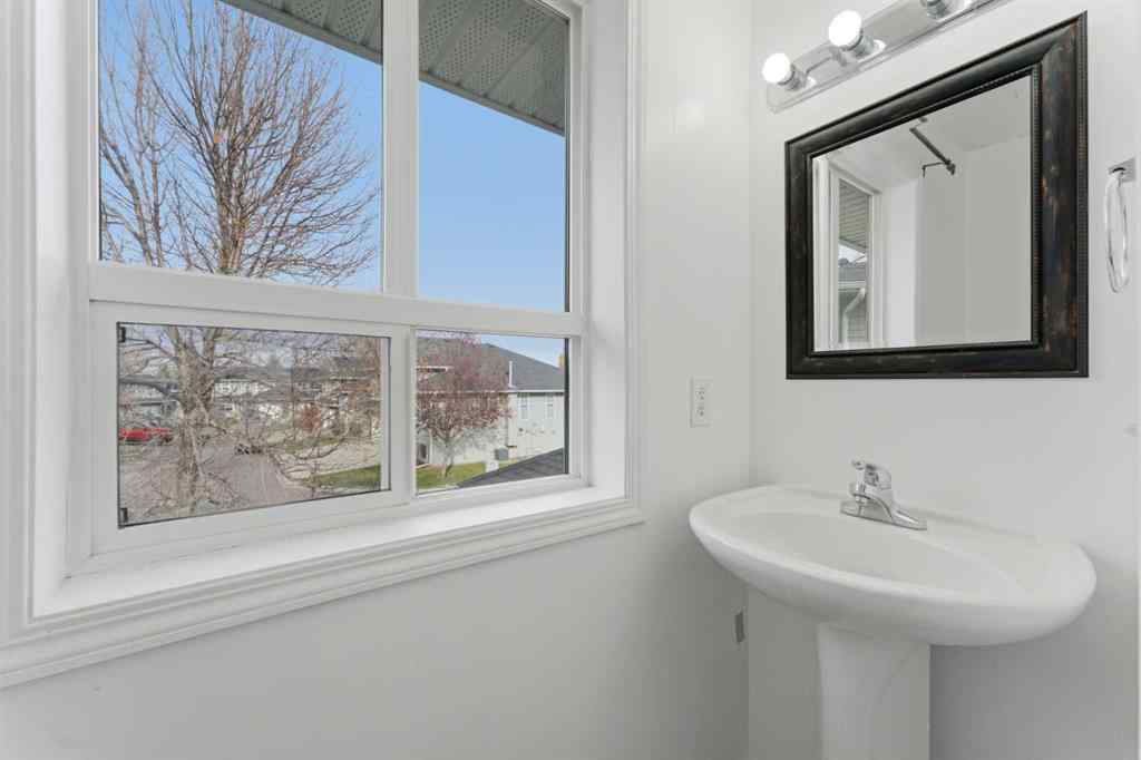 MLS® A2267389 - Unit #118 55 Fairways Drive NW in Fairways Airdrie, Residential