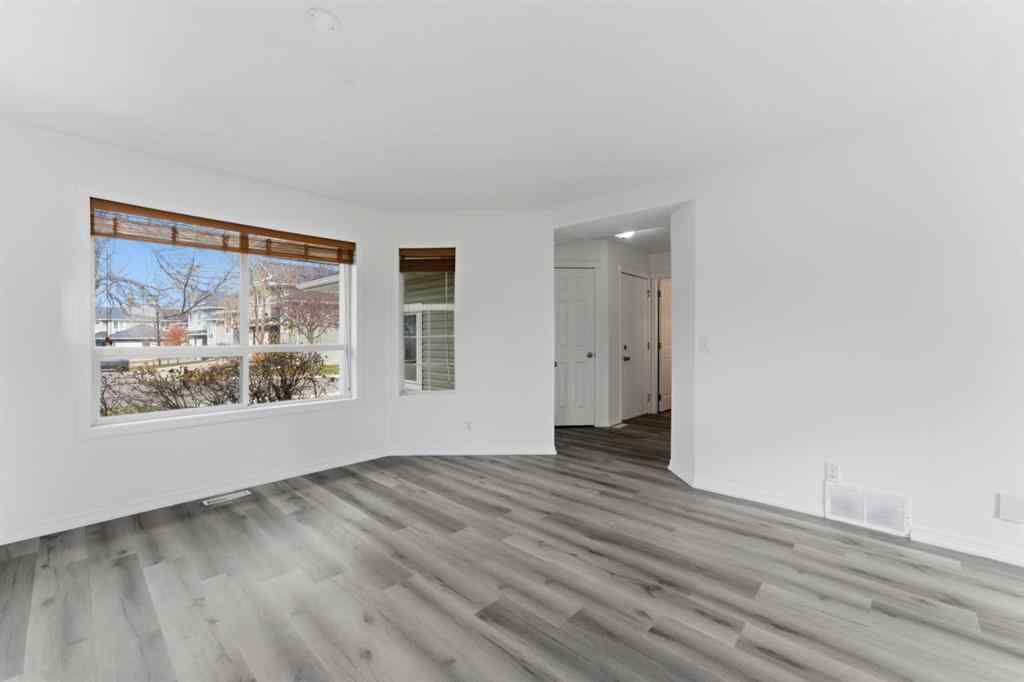 MLS® A2267389 - Unit #118 55 Fairways Drive NW in Fairways Airdrie, Residential