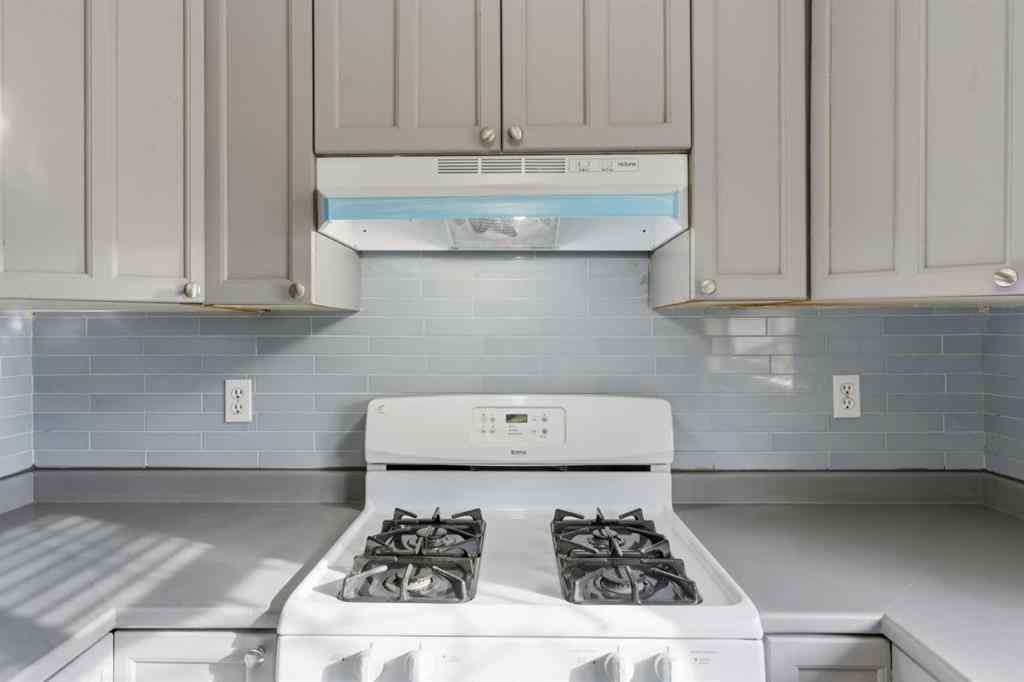 MLS® A2267389 - Unit #118 55 Fairways Drive NW in Fairways Airdrie, Residential