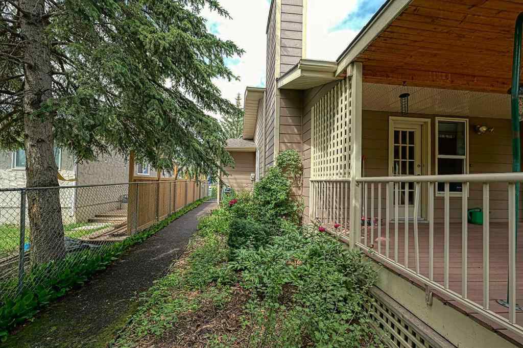 MLS® A2267390 - 21 Welch Crescent  in Downey Ridge Okotoks, Residential