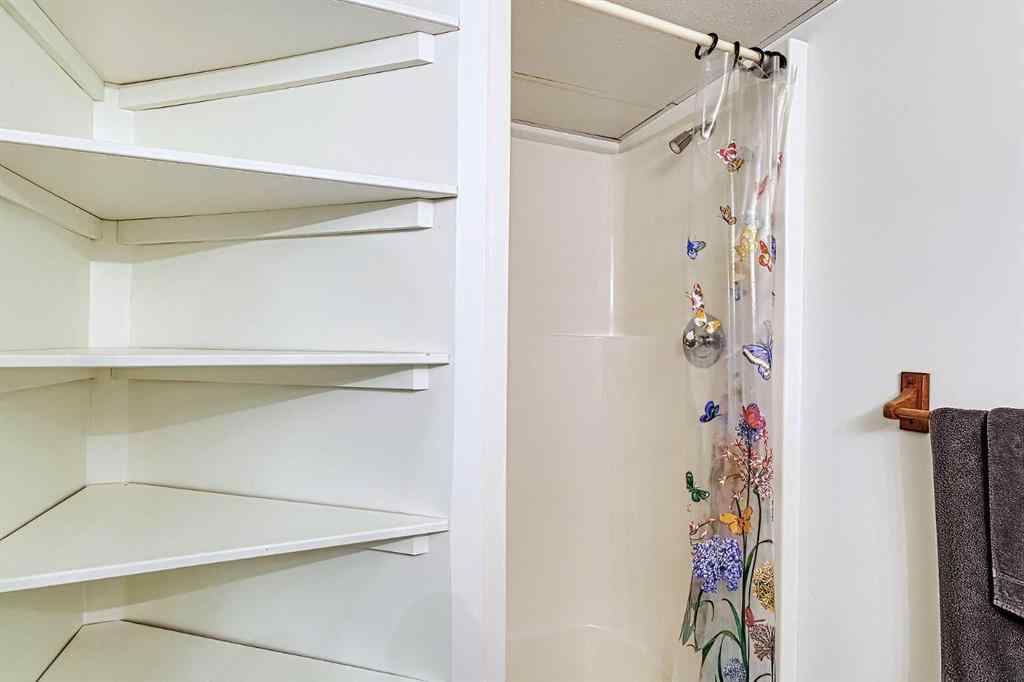 MLS® A2267390 - 21 Welch Crescent  in Downey Ridge Okotoks, Residential