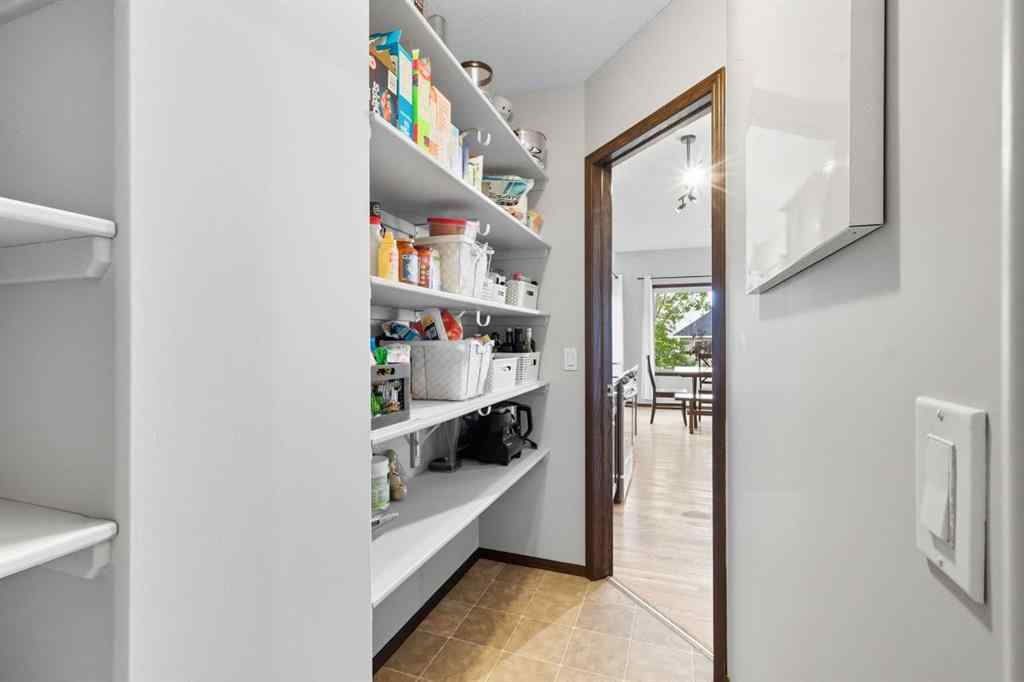 MLS® A2267391 - 155 Sunset Close  in Sunset Ridge Cochrane, Residential