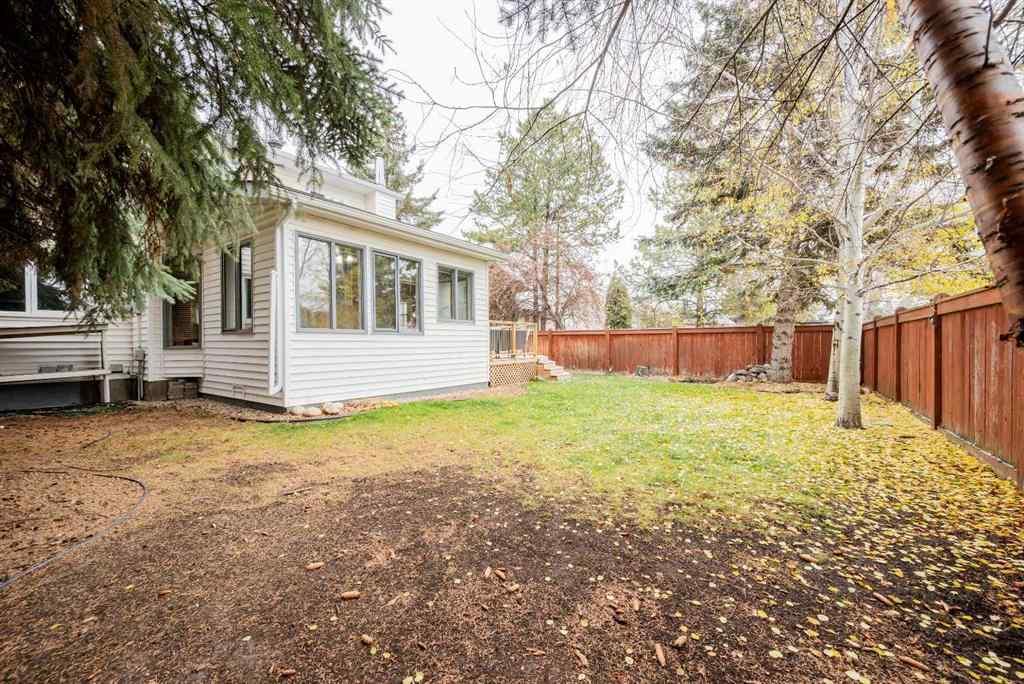 MLS® A2267392 - 9321 63 Avenue  in Country Club Estates Grande Prairie, Residential