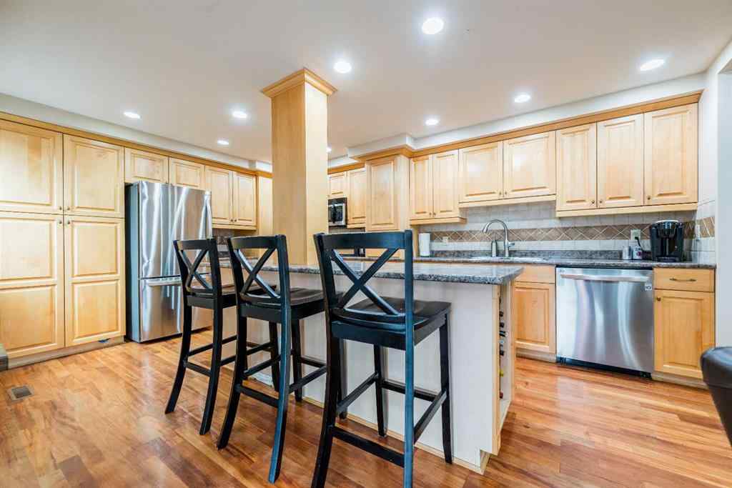 MLS® A2267392 - 9321 63 Avenue  in Country Club Estates Grande Prairie, Residential