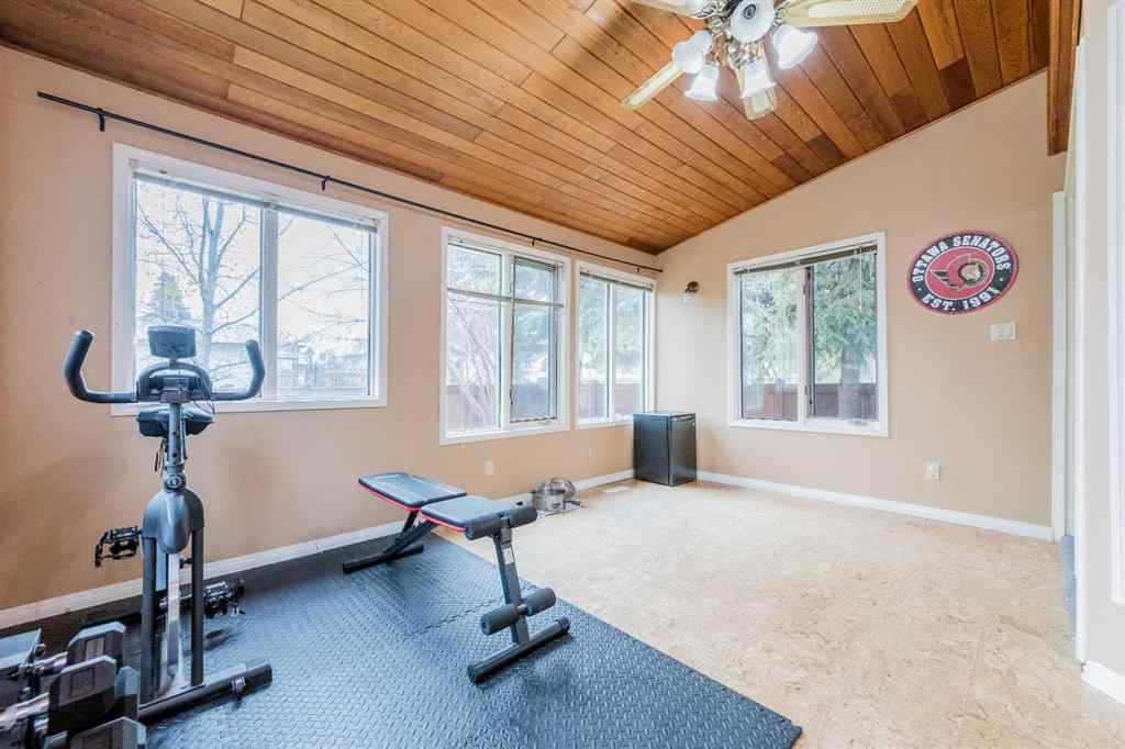 MLS® A2267392 - 9321 63 Avenue  in Country Club Estates Grande Prairie, Residential