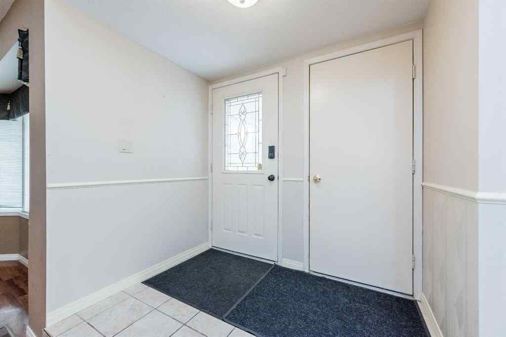 MLS® A2267392 - 9321 63 Avenue  in Country Club Estates Grande Prairie, Residential