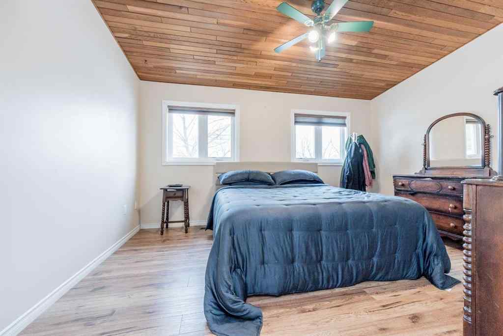 MLS® A2267392 - 9321 63 Avenue  in Country Club Estates Grande Prairie, Residential