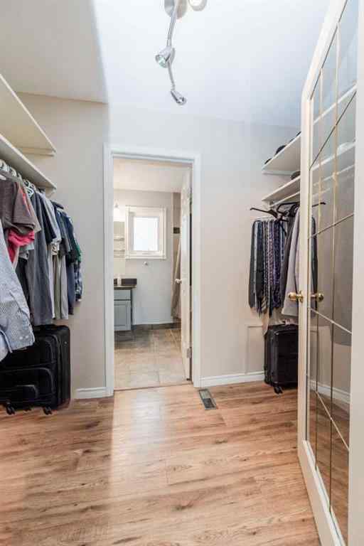 MLS® A2267392 - 9321 63 Avenue  in Country Club Estates Grande Prairie, Residential