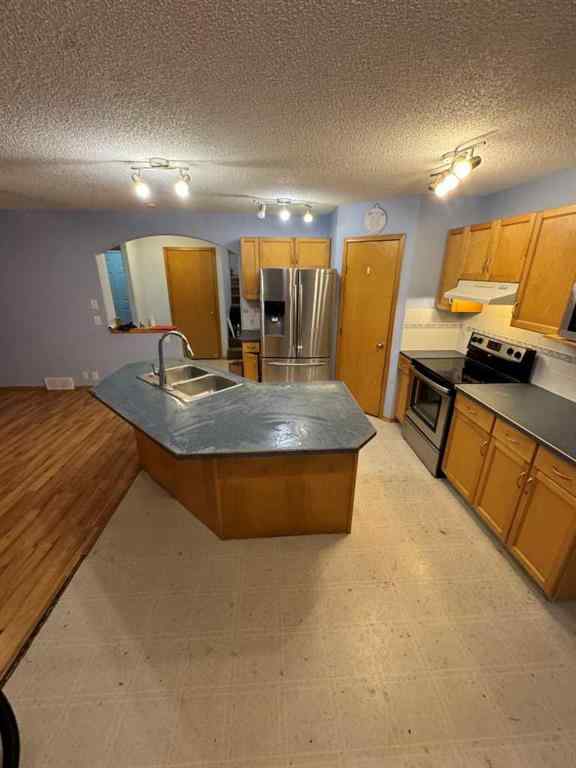 MLS® A2267393 - 146 Coverton Heights NE in Coventry Hills Calgary, Residential