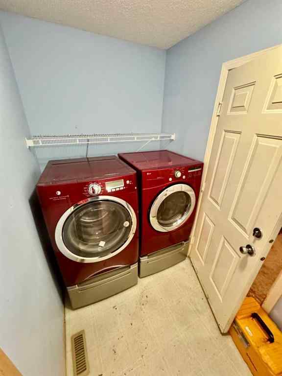 MLS® A2267393 - 146 Coverton Heights NE in Coventry Hills Calgary, Residential