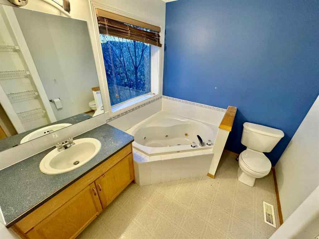 MLS® A2267393 - 146 Coverton Heights NE in Coventry Hills Calgary, Residential